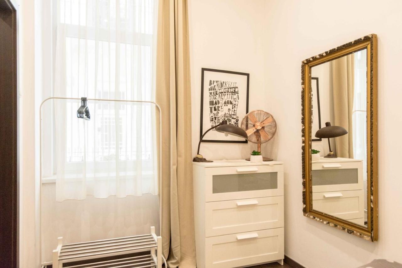Paulay Design Apartment Будапеща Екстериор снимка
