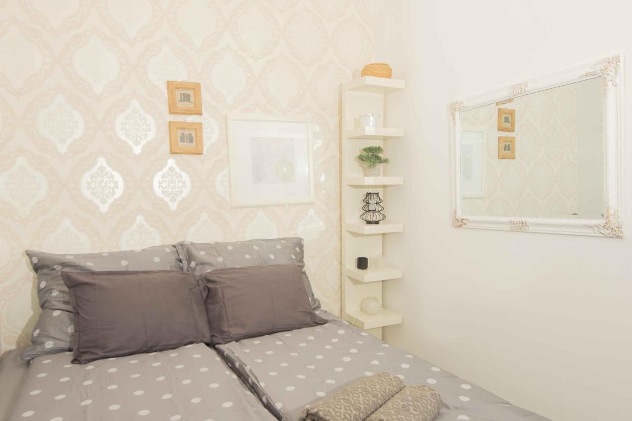 Paulay Design Apartment Будапеща Екстериор снимка