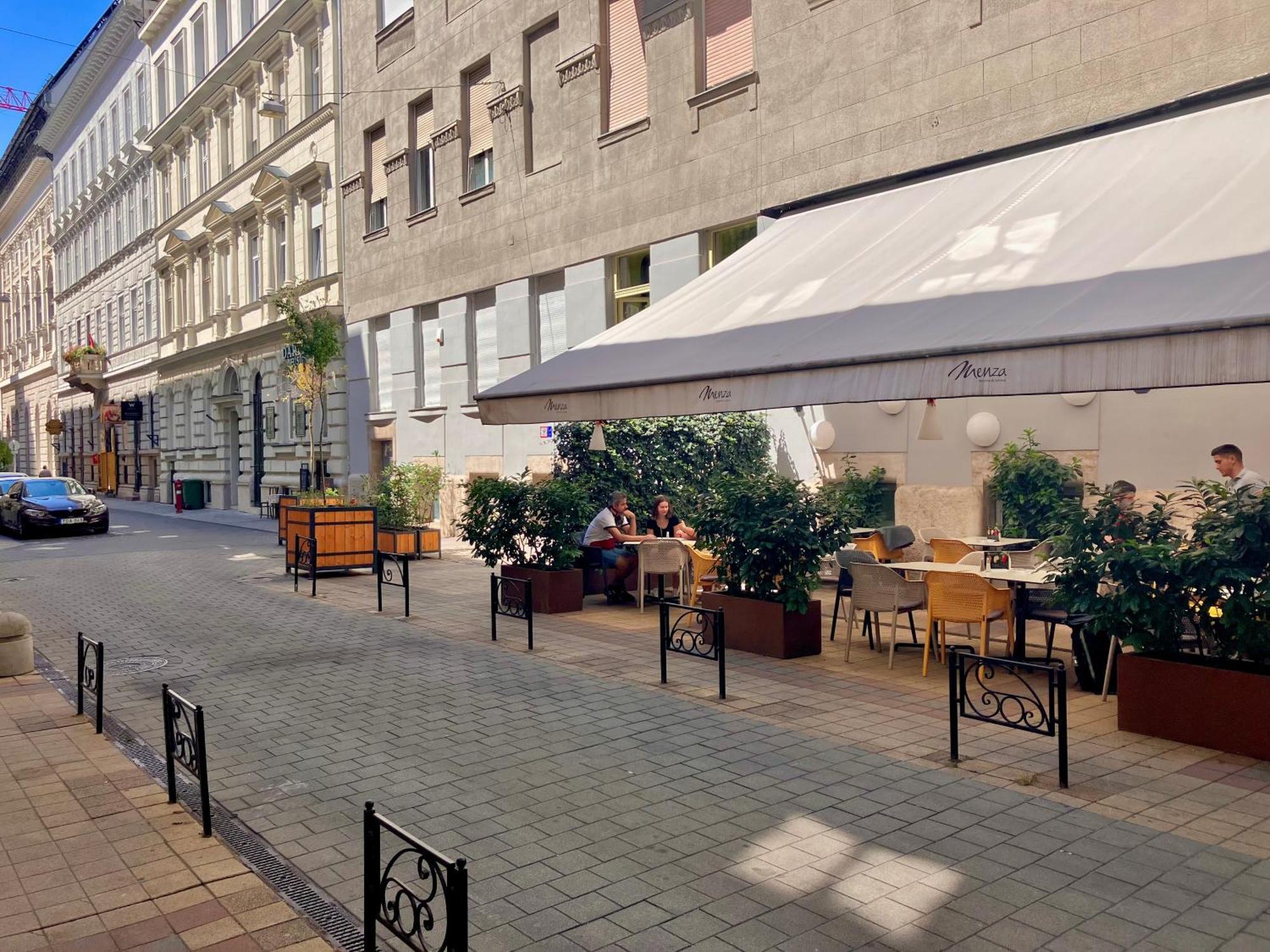 Paulay Design Apartment Будапеща Екстериор снимка